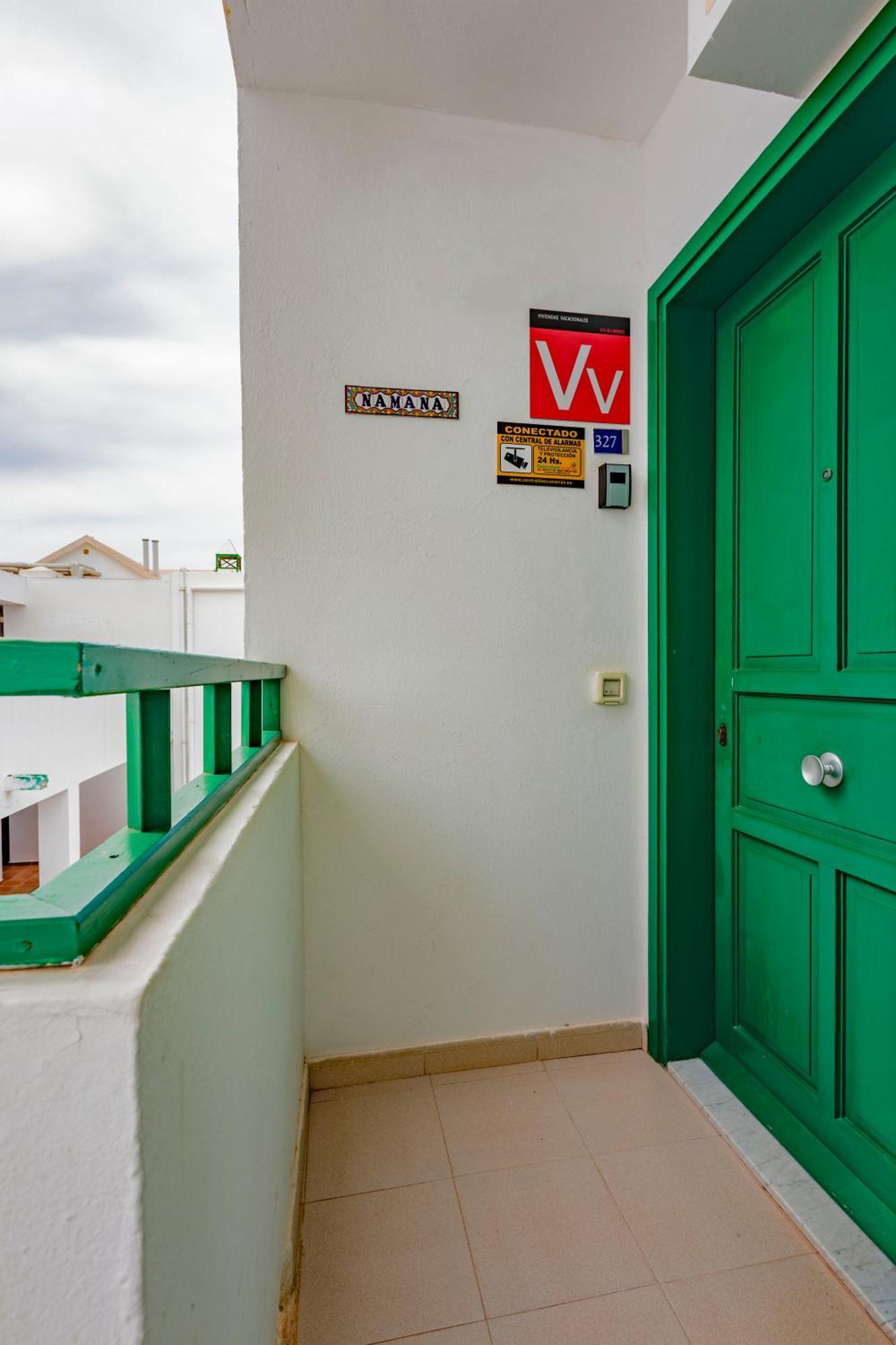 Vivienda Vacacional Namana Beach Costa Teguise Exteriör bild